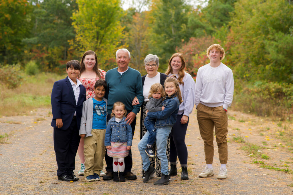 Fall family session with extended family